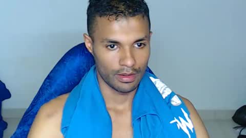 Max online show from April 18, 8:42 pm