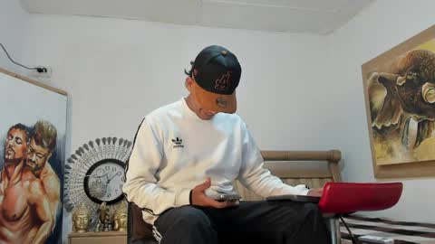 mr_stiven_ online show from April 7, 3:28 am