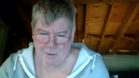 mrblade666 online show from February 2, 9:45 pm