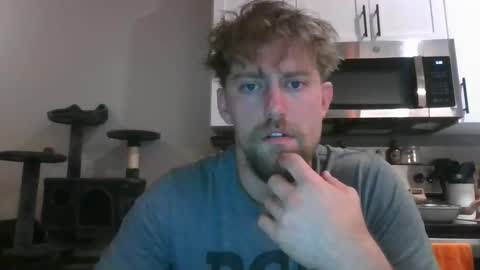 Snapshot of mrcumfixit chatting on October 14, 10:39 pm mrcumfixit online show from October 14, 10:39 pm