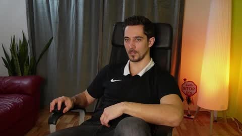 juan luis online show from December 25, 6:09 pm