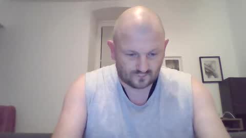 mrhotsex69 online show from September 14, 3:52 am