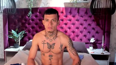 mrjustin_ online show from November 29, 9:28 pm