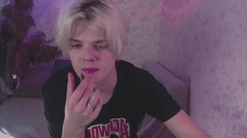 mr leo online show from March 4, 8:38 pm