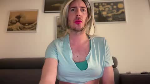 TaleOfLaura online show from January 10, 11:20 pm