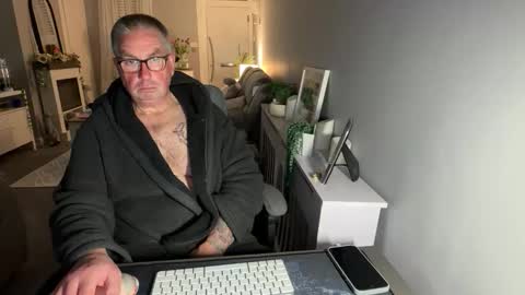 mtb1697 online show from April 26, 11:12 pm