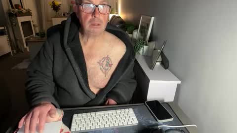 mtb1697 online show from April 21, 10:49 pm