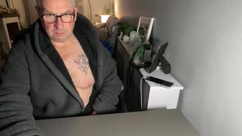 mtb1697 online show from March 1, 11:04 pm