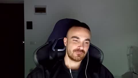 Victor online show from December 20, 4:04 pm