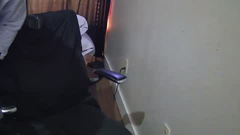 Muffdiver online show from January 3, 5:20 pm