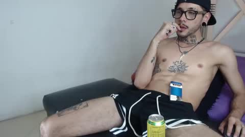 Snapshot of murdockh chatting on March 3, 4:34 am murdok online show from March 3, 4:34 am