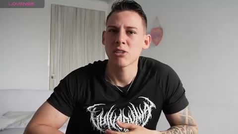 muscle_king_cum online show from April 13, 3:01 pm