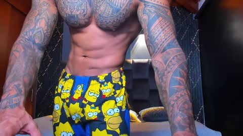 Snapshot of muscle_man19 chatting on December 12, 12:38 am Nick online show from December 12, 12:38 am