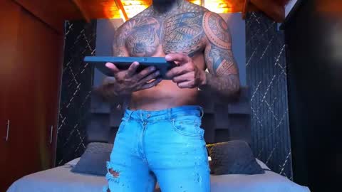 Snapshot of muscle_man19 chatting on January 15, 3:07 pm Nick online show from January 15, 3:07 pm