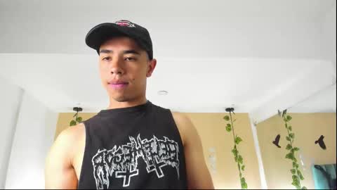 muscle scott online show from October 19, 12:30 pm