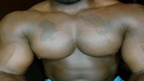 musclegod23 online show from June 16, 8:44 pm