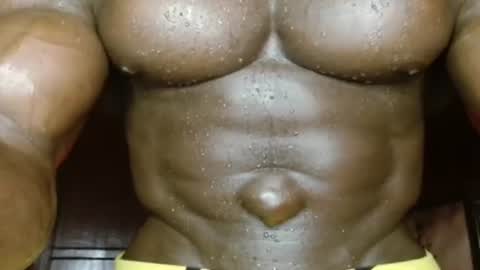 musclegod23 online show from July 28, 7:39 pm