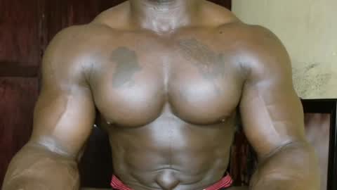 musclegod23 online show from March 21, 12:58 am