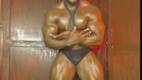 musclegod23 online show from October 30, 3:08 am