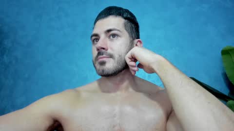 Snapshot of muscularmaster chatting on January 12, 10:01 pm muscularmaster onlyfans online show from January 12, 10:01 pm