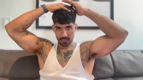 Myke esthetic online show from January 11, 8:32 pm