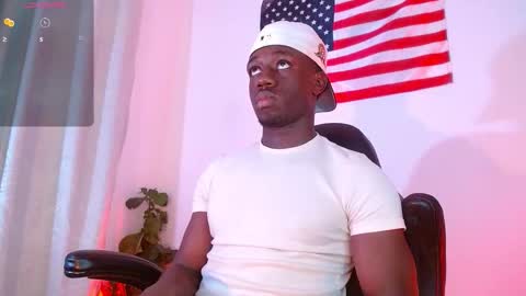 Mylo Wallace  online show from November 20, 8:18 pm