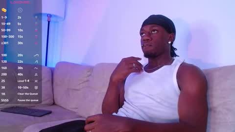 Mylo Wallace  online show from February 14, 12:05 am