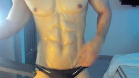 mysterious_muscles online show from April 11, 1:36 pm