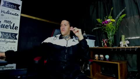 naider_1 online show from April 7, 5:07 am