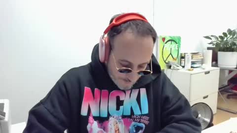 nassobout online show from January 31, 9:59 pm