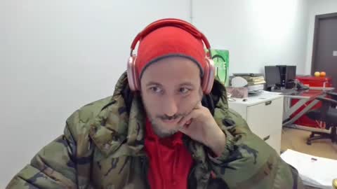 nassobout online show from December 4, 8:29 pm