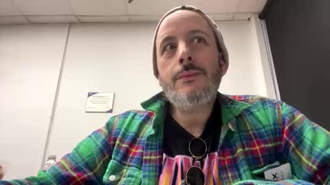 nassobout online show from February 14, 10:37 pm