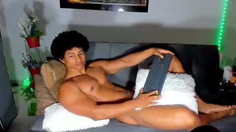 Snapshot of nathan_sexy247 chatting on October 22, 9:57 am Nathan online show from October 22, 9:57 am