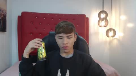 nathanclay online show from November 22, 3:39 am