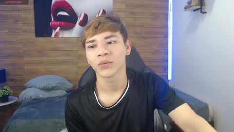 nathanclay online show from April 18, 3:30 am