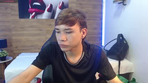 nathanclay online show from April 7, 3:06 am