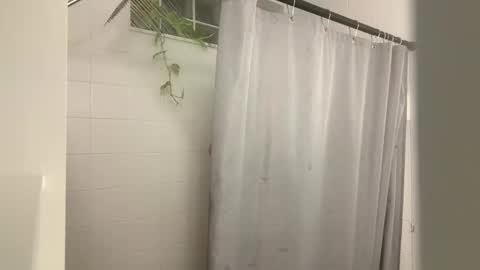 nature_boiii online show from November 4, 5:19 am