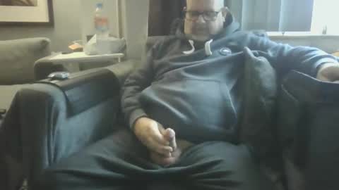 naturistmale45 online show from November 4, 9:32 am