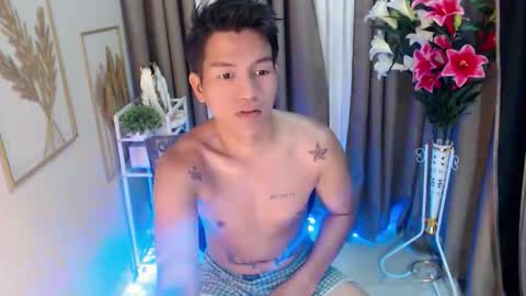 naughty_angelo online show from April 19, 6:35 am