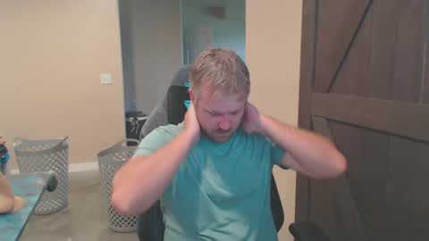 Naughty kinky1 online show from September 9, 3:33 pm