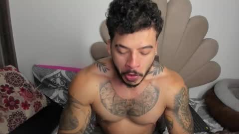 Nei turn green online show from November 4, 11:11 am