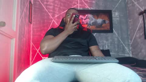 negritomeloso_k18 online show from December 22, 2:03 pm