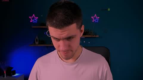 neo_raze_ online show from March 22, 8:03 pm