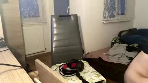 Mark online show from April 7, 3:28 am