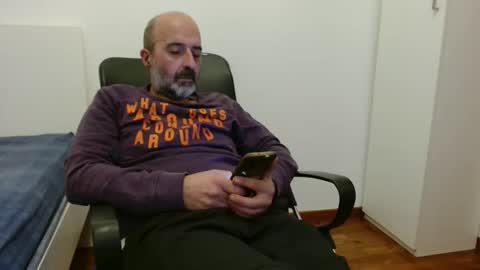 simi online show from November 1, 7:29 pm