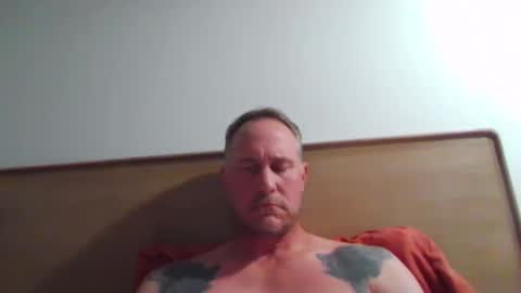 Snapshot of newportman1030 chatting on December 24, 2:10 am amandandhisgirl online show from December 24, 2:10 am