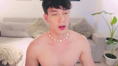 Snapshot of neythan__blaze chatting on September 23, 11:37 pm   online show from September 23, 11:37 pm