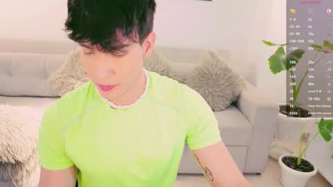 Snapshot of neythan__blaze chatting on October 5, 9:30 pm   online show from October 5, 9:30 pm