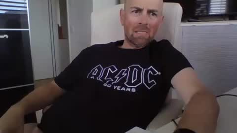 niceguydate online show from April 2, 12:57 pm