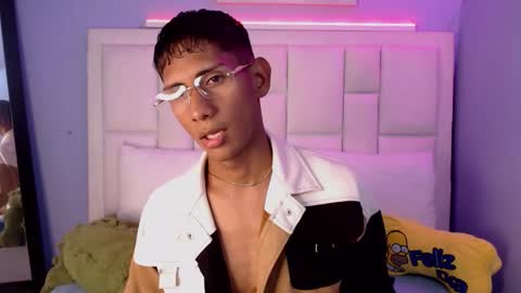 Nick online show from February 4, 10:49 pm